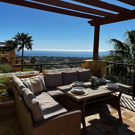 Quartiers Marbella Golden Penthouse Apartment Benahavis