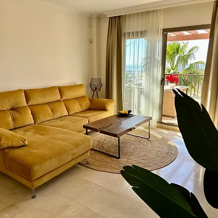 Quartiers Marbella Golden Penthouse Apartment