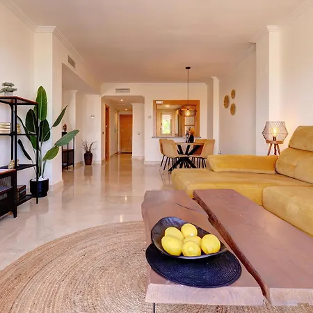Quartiers Marbella Golden Penthouse Apartment