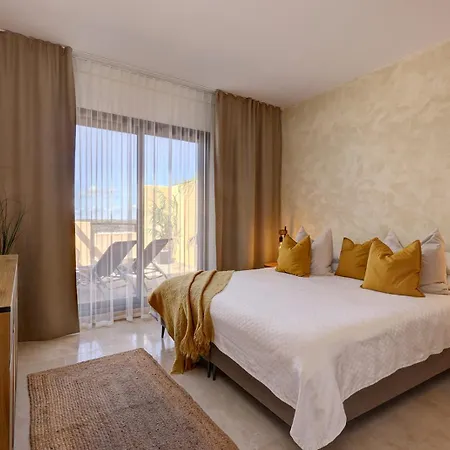 Quartiers Marbella Golden Penthouse Apartment Benahavis